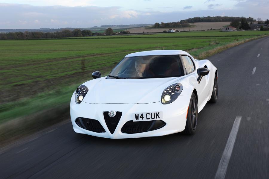  Alfa Romeo 4C 2015 года  (UK) (фото 6 из 45)